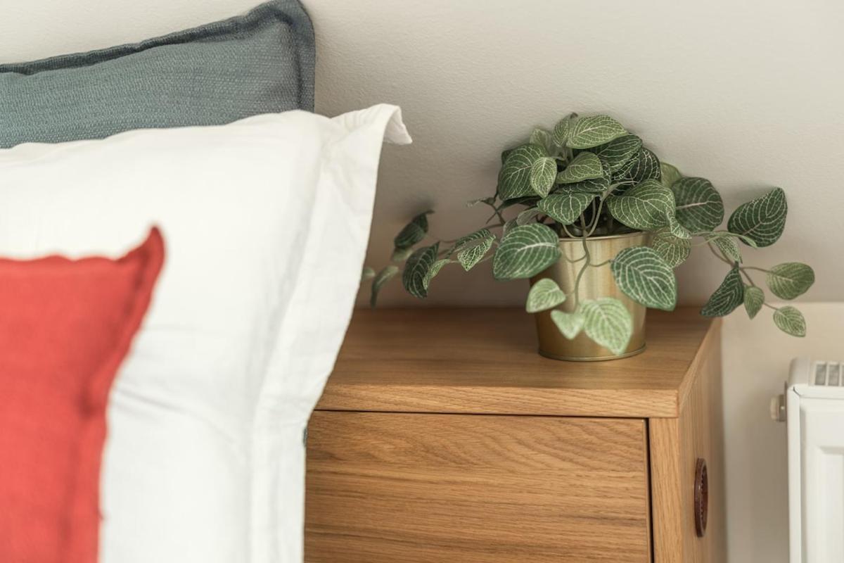 Apartment New! Mini-designer Rooftop Ac & Garden, Castle! Prague