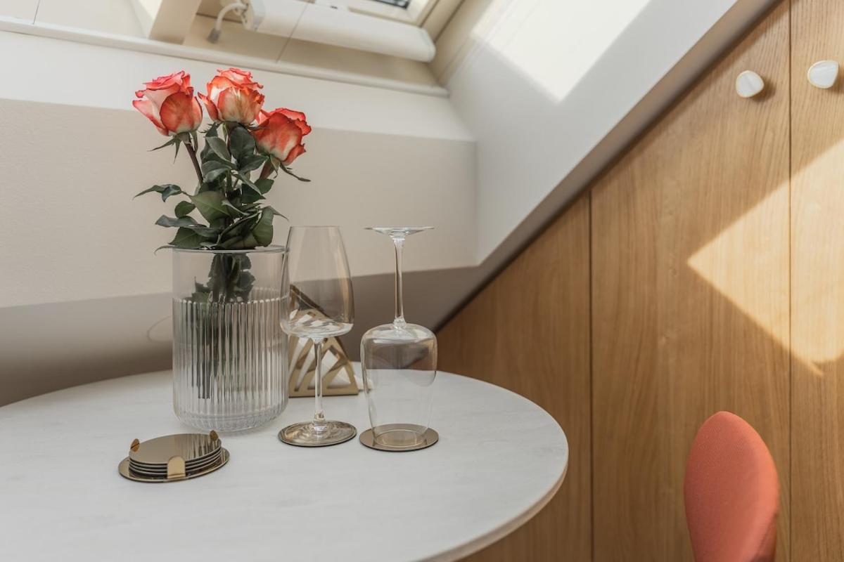 New! Mini-designer Rooftop Ac & Garden, Castle! Prague