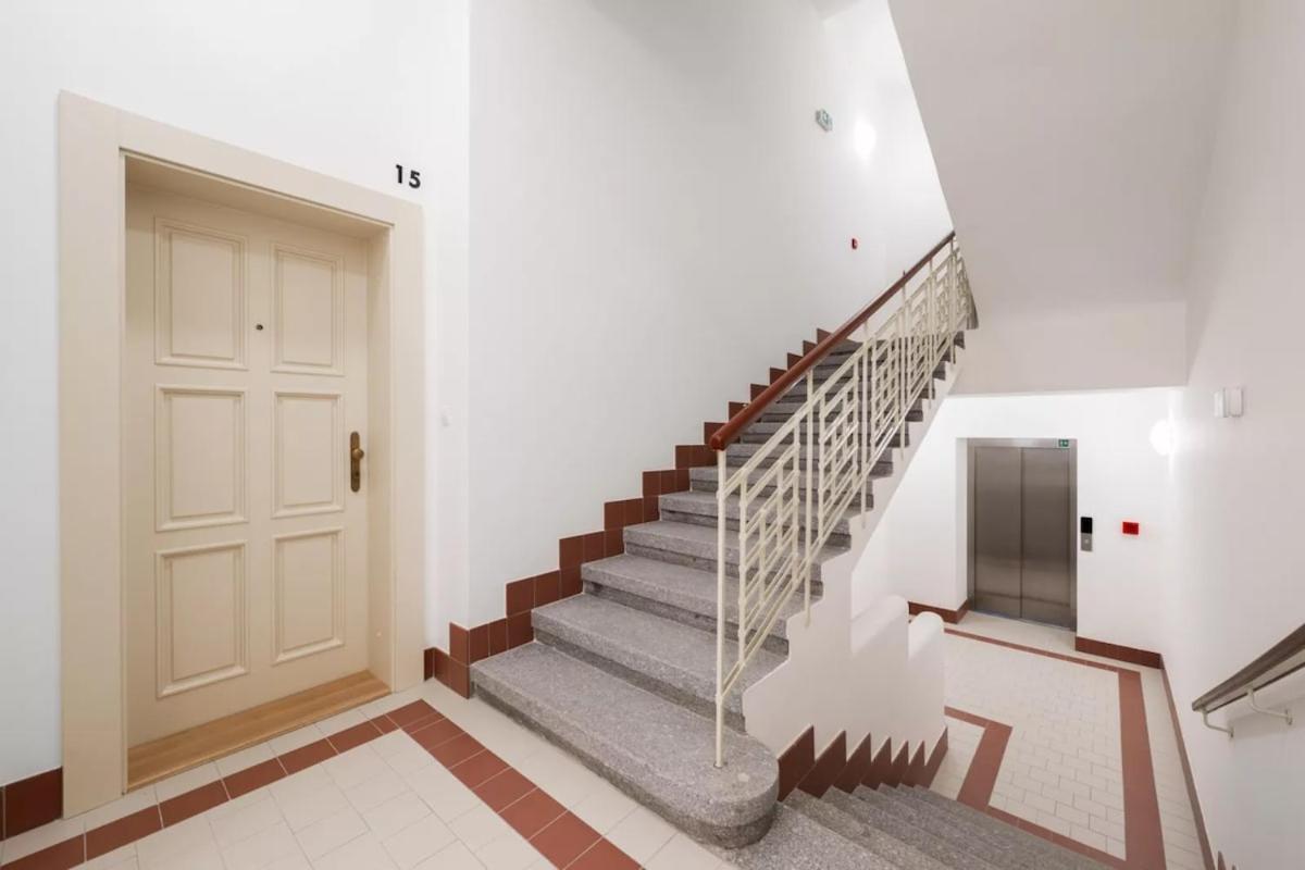 New! Mini-designer Rooftop Ac & Garden, Castle! Prague
