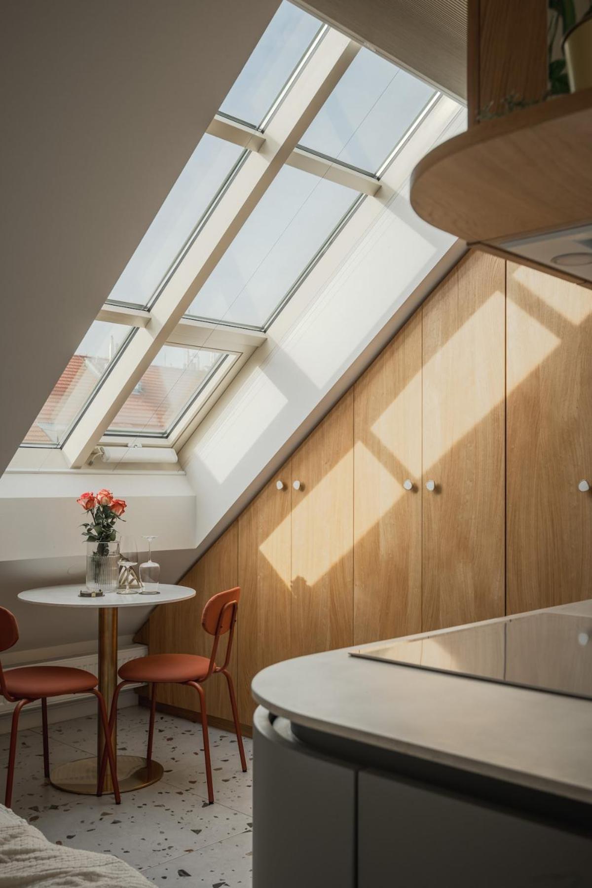 New! Mini-designer Rooftop Ac & Garden, Castle! Apartment Prague